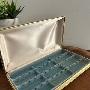 Vintage Ivory Mele Hard Case Clamshell Travel Jewelry Box Fits 18 Pair Earrings